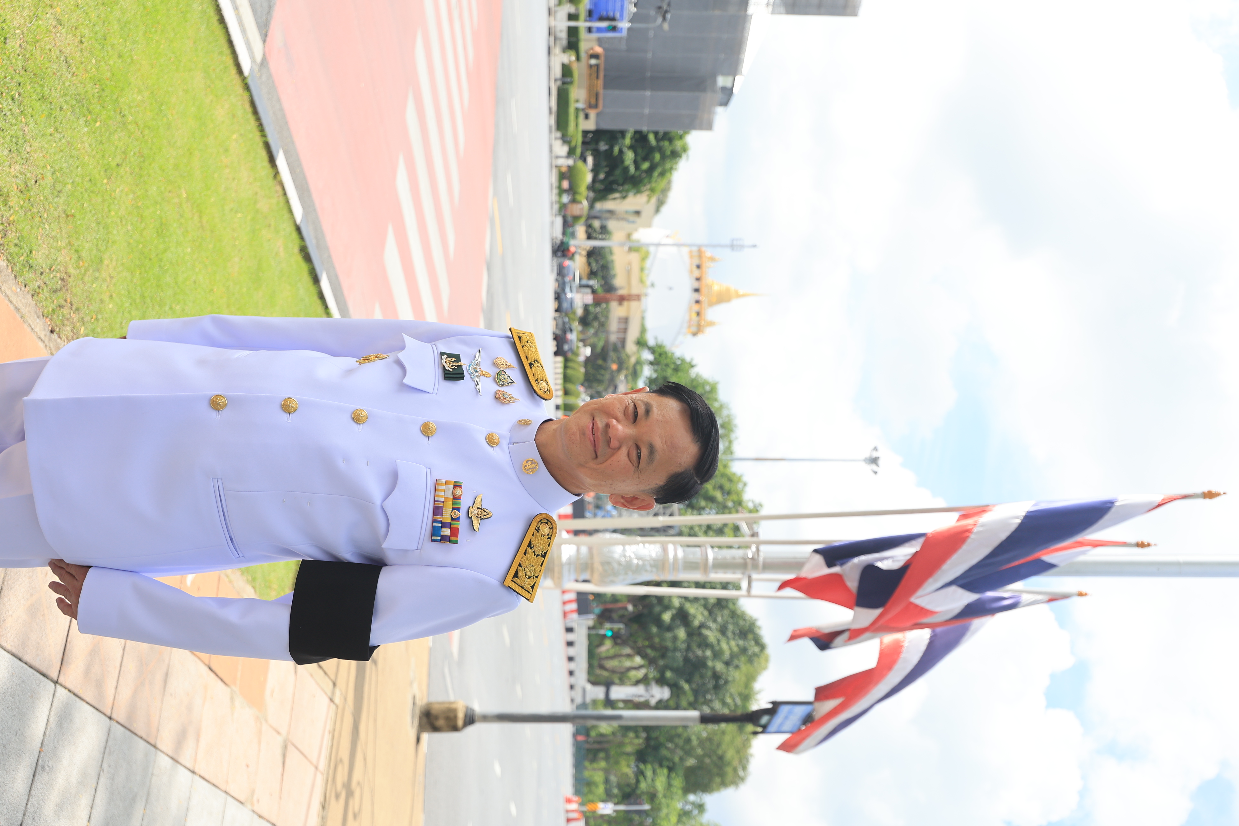 title - สำนักงานการปฏิรูปที่ดินเพื่อเกษตรกรรม นำคณะข้าราชการเข้าเฝ้าฯ กราบถวายบังคมลา เนื่องในโอกาสเกษียณอายุราชการ ประจำปี 2569